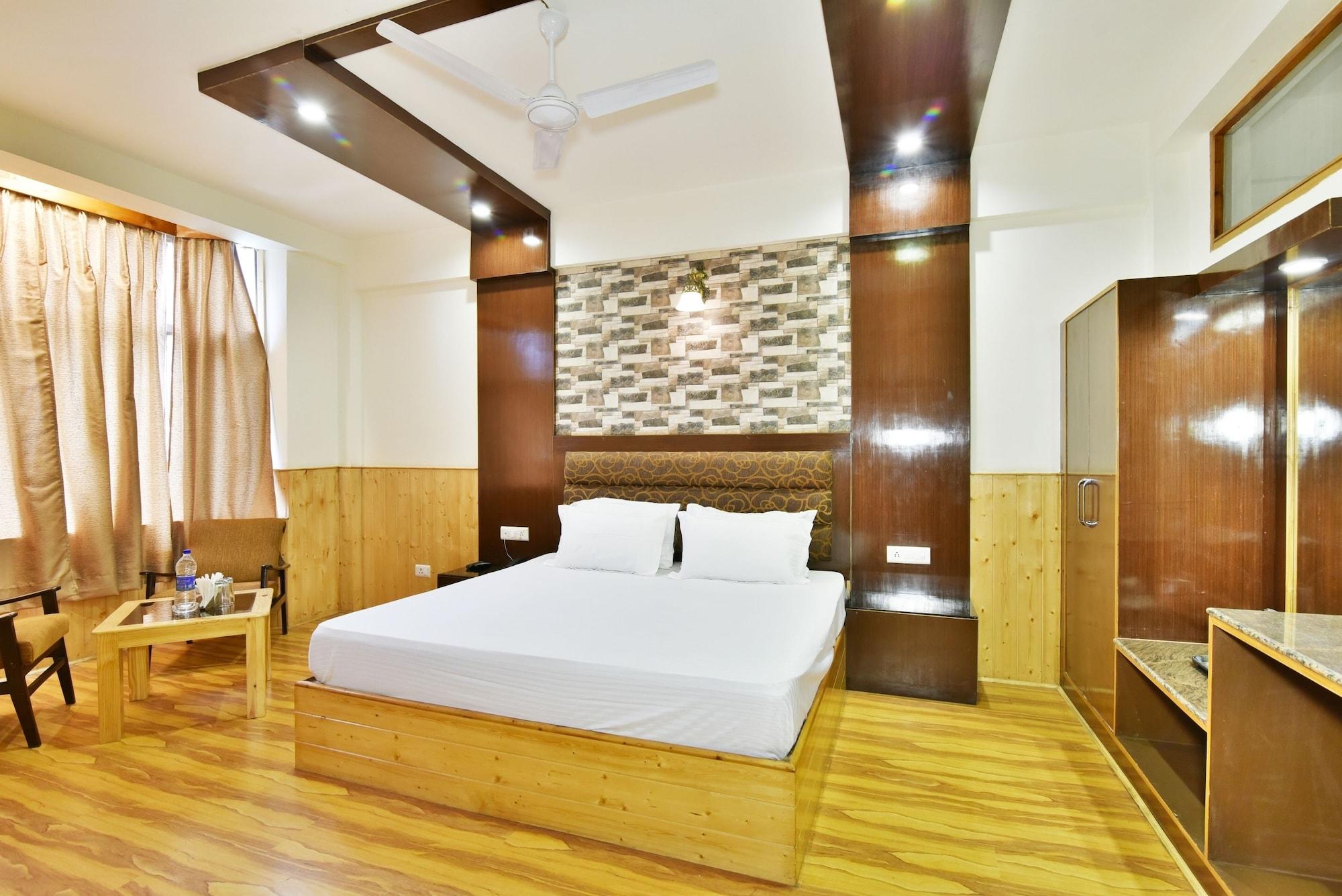 Hotel Devlok Manāli Buitenkant foto