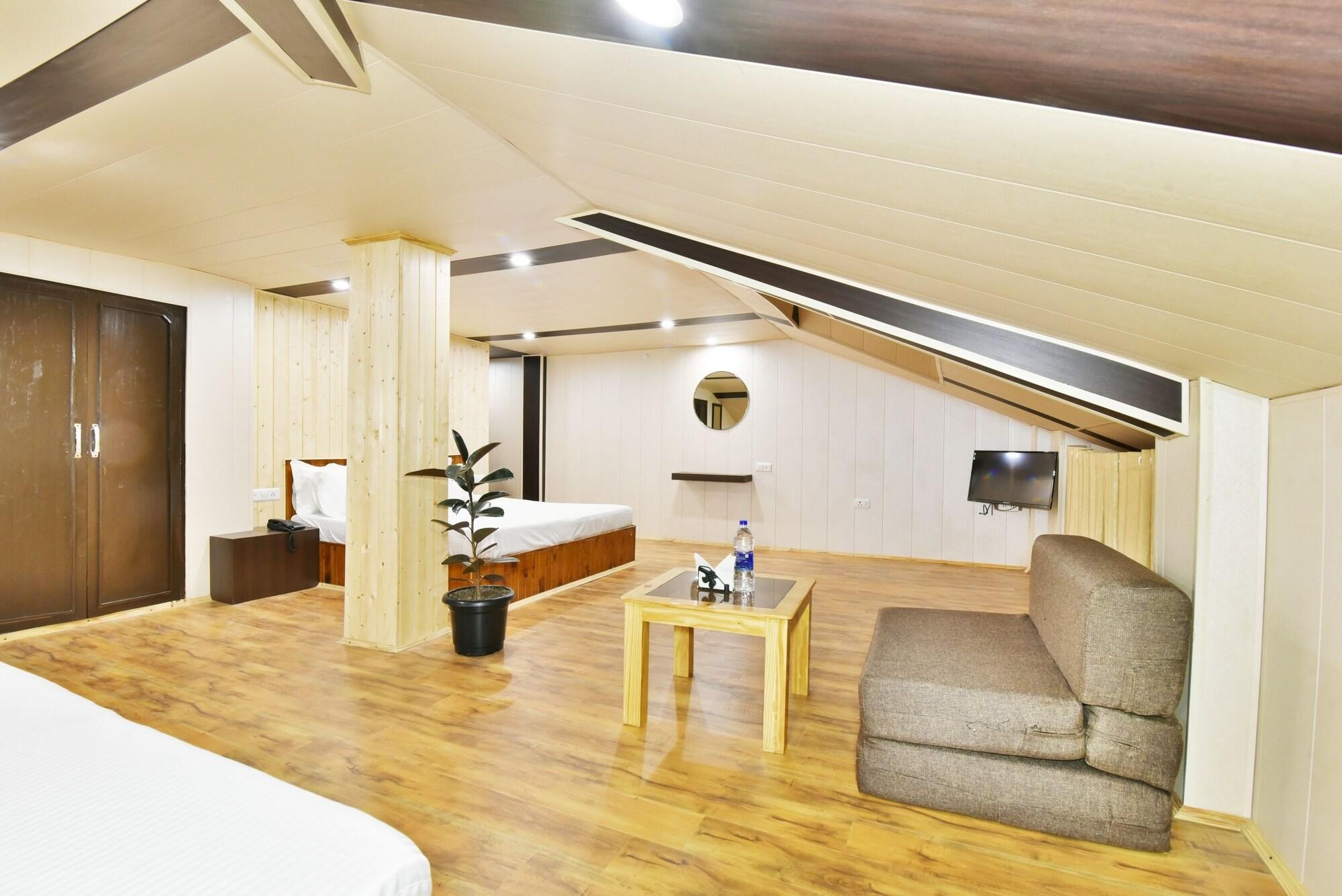 Hotel Devlok Manāli Buitenkant foto