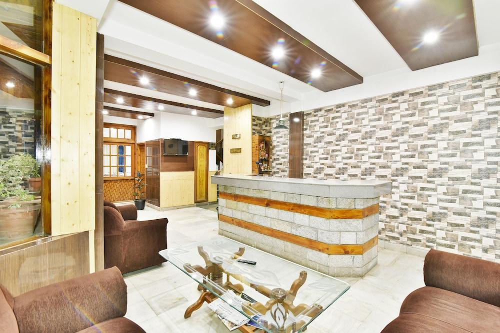 Hotel Devlok Manāli Buitenkant foto